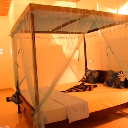 Kuma Safari Lodge ウダワラウェ エクステリア 写真